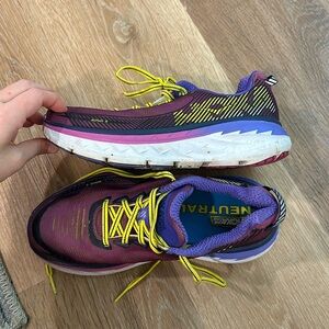Purple hoka bondi 5 in 7.5 women’s